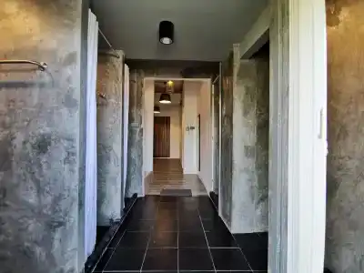 8 Sleeper Street Hostel - 11