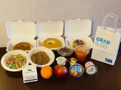 Holiday Inn Express Maspeth, An Ihg - 9