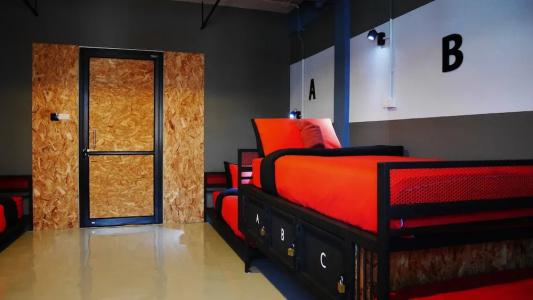 Amity Poshtel - 22