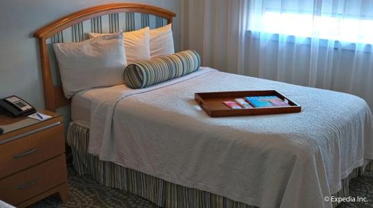 Dorchester & Suites - 60