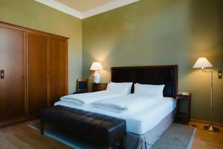 Louisa's Place - 118