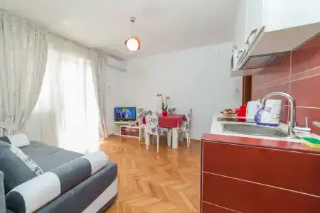 Elena - 149