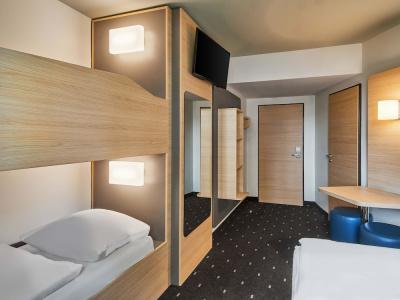 b&b Frankfurt-West - 36