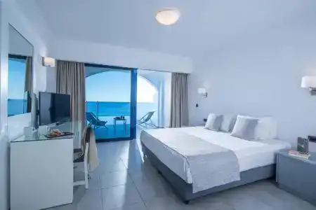 Peninsula Resort & Spa - 14