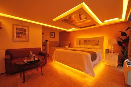 Romantic Inn & Suites - 39