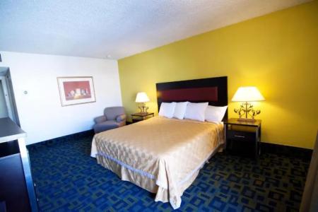 Royal Plaza Inn - 39
