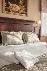 White Palace Old City Boutique - 102