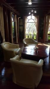 Ruean Mai Chai Khlong - 83