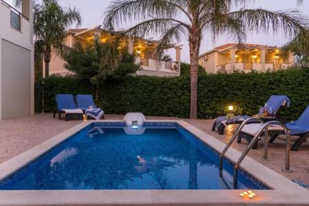 Mamfredas Luxury Resort - 38