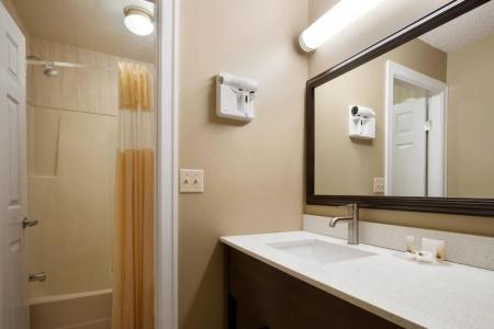 Days Inn by Wyndham - 7