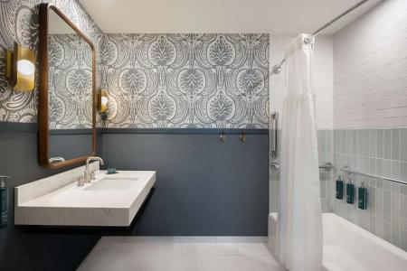 DoubleTree Suites by Hilton - 58