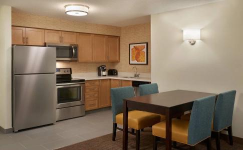 Residence Inn by Marriott Airport - 7
