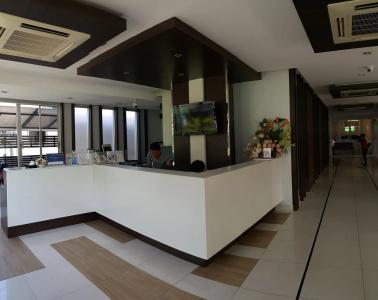 April Suites - 1