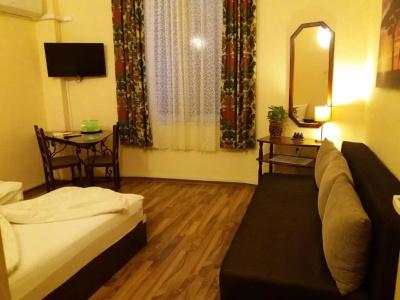 The English Guest House - 0