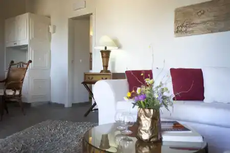 Porto Kea Suites - 15