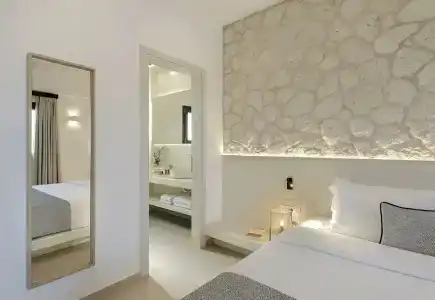 Onyx & Suites - 107