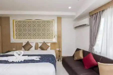 Triple Three Patong - 33
