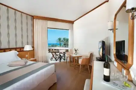 Constantinou Bros Pioneer Beach - 26
