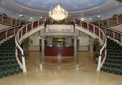 Holiday Inn Express & Suites Central - 9