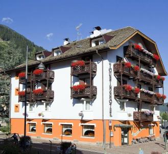 Touring - 12