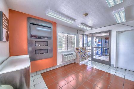 6 San Antonio, Tx Six Flags Fiesta Tx - La Cantera Area - 11