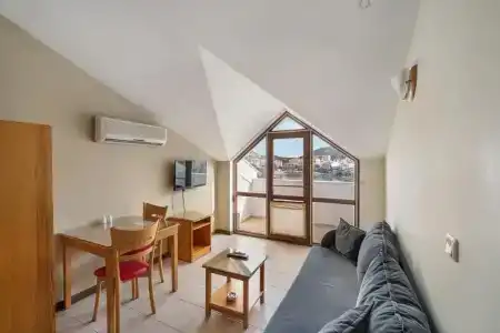 Fora Apart - 63