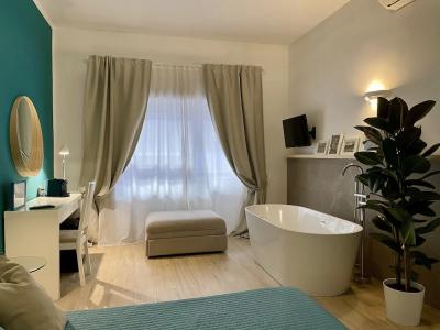 Le Coq Suites - 77