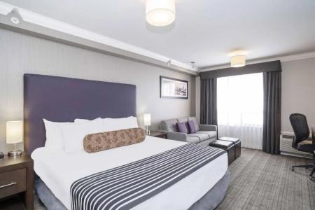 Sandman & Suites South - 51