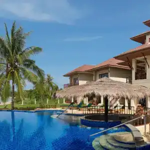 Sara Beachfront Boutique - 37