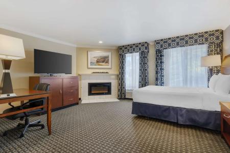 Best Western Plus Marina Shores - 41