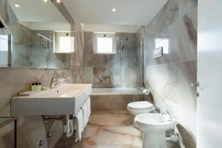 Continental Wellness & Spa - 114