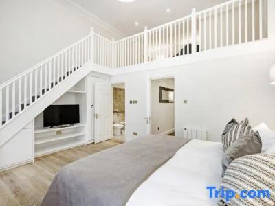 Queensgate Court - 95