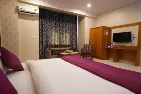 The Omaira - 4