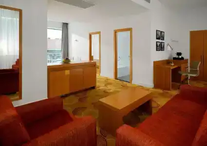 Courtyard by Marriott Budapest City Center - 74