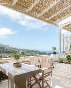 Casa Di Fiori Andros Suites - 69