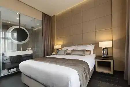 Dominic Smart & Luxury Suites - Republic Square - 13