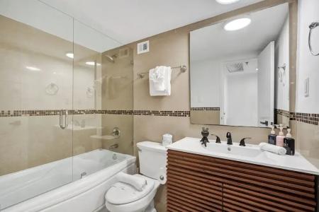 The Alexander All Suites - 519