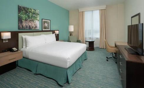 DoubleTree by Hilton Miami Doral - 34