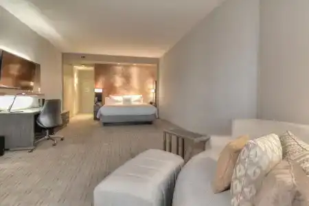 Courtyard by Marriott - 103