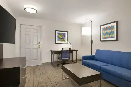 Holiday Inn Express & Suites Sarasota East, An Ihg - 32