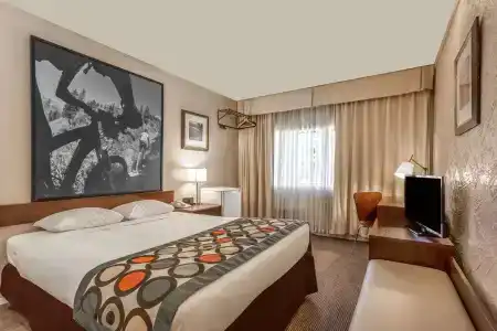Super 8 by Wyndham - 4