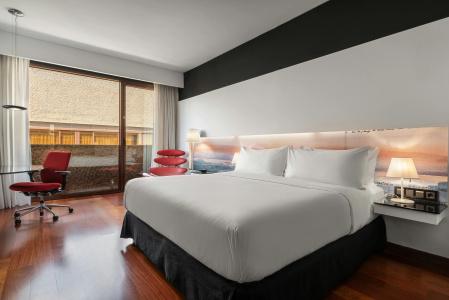Hilton Madrid Airport - 6