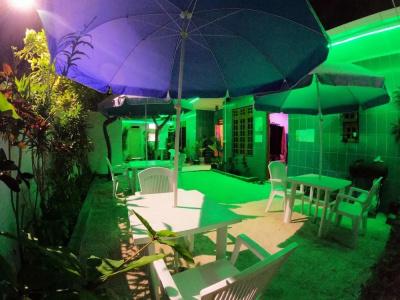 Adroit Beach Inn - 16
