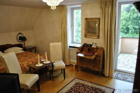 Schloss Mönchstein - 33
