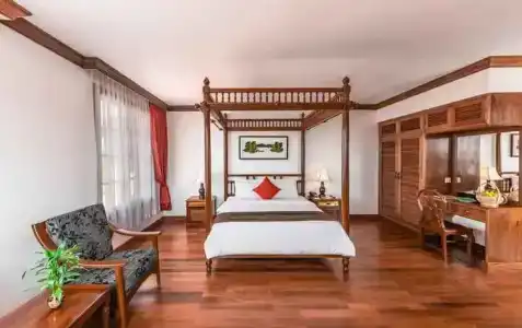Royal Crown & Spa - 6