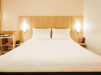 ibis Versailles Château - 32