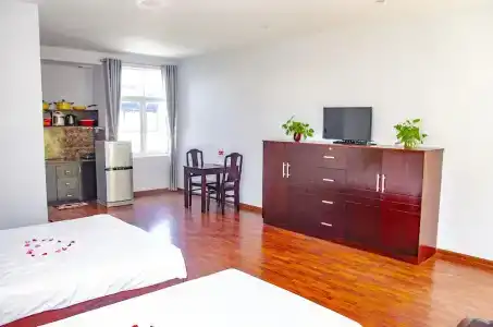 Gold House - 51