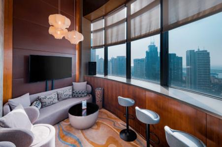 Holiday Inn Qingdao City Center, An Ihg - 46
