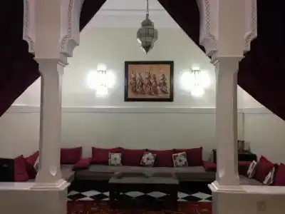 Riad Hicham - 5