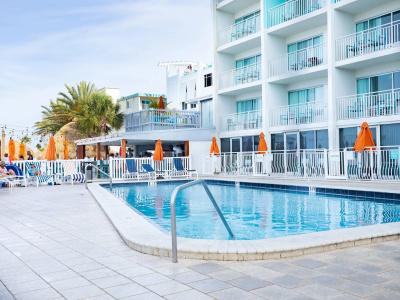 Winter the Dolphins Beach Club, Ascend Collection - 33